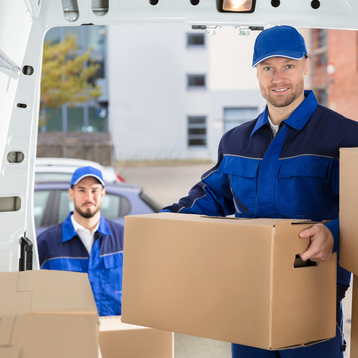 Risks of hiring day laborers for your move